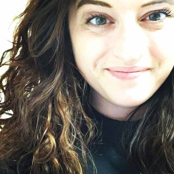 Meet your Posher, Caitlin - Picture 1 of 1